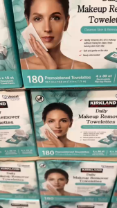 Kirkland Signature Daily Makeup Remover Towelettes - Plant-Based Cleansing Wipes with Glycerin for Hydrated Skin - 180 Count Towelettes