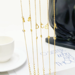 Vnox Gold Stainless Steel Chain A-Z Letter Bracelet for Women Sweet Cool Non-Fade Stackable Street Jewelry Party Gift