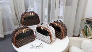 กระเป๋าเครื่องสําอาง ขนาด 20388 กันน้ํา จุของได้เยอะ พร้อมกล่องเครื่องสําอาง สำหรับการดำเนินการดิน สีขาว ราคาที่ใช้จ่าย 950 บาท