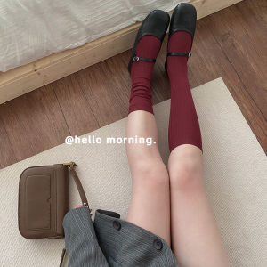 เข่าสูงเชอร์รี่สีแดง ฤดูใบไม้ร่วง ฤดูใบไม้ผลิ Vintage สไตล์อังกฤษ ผู้หญิง ถุงเท้า Combed ผ้าฝ้าย ความหนาปกติการสร้างขา Pure Color