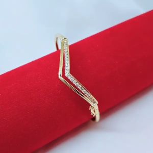 Gelang Tangan BangleWanita Aksesoris Fashion Awet Tahan Lama Anti Karat Cocok Untuk Harian R8-2E