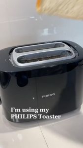 PHILIPS Bread Toaster [HD2581/91] Daily two large variable slot toaster (Black)