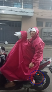 (ELLA SHOP) Double big size 2/two person motorcycle raincoat windproof