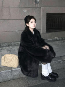 Korean Style Thickened Fox Fur Coat Womens Winter New Fashion Outerwear Eco-friendly Long Sleeve V-neck Loose Fit Coat