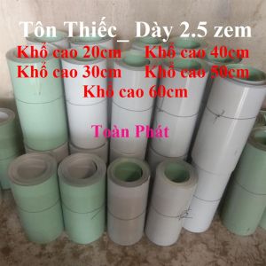 Tôn thiếc xanh phẳng chống thấm dột nước mưa tôn sắt mạ màu xanh ( Cao từ 20cm đến 60cm x dày 2.5dem )
