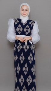 ZUDEVA - Set Couple Kartini Motif Bunga Navy Baju Tenun Kondangan Lamaran Couple Pasangan