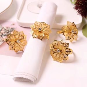 6/12pcs Bright Diamond Cutout Flower Napkin Ring Metal Napkin Clasp Wedding Dining Room Decoration