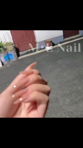 Ganlu Temple Handmade Nail Sticker - Stiker Kuku Palsu Panjang Sedang Warna Pink Nude Transparan Es Mempercerahkan Kulit Tangan Desain Lembut Seperti Sentuhan Wajah Warna Polos untuk Tampilan Elegan