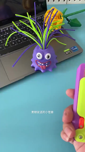 ของเล่นดึงผม ของเล่นคลายเครียด ของเล่นเสริมพัฒนาการ เสียงตลก 6 สี ดึงผมและกรี๊ด ของเล่นยางสำหรับเด็กที่สร้างสรรค์