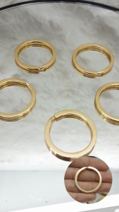 Aksesoris Tas Import: Gantungan Kunci Gepeng O dan Gantungan Kunci Kilap