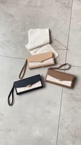 Dompet Wanita En-ji Elegan W8 Motif Floral PVC Warna Khaki