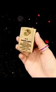 bật lửa zippo vàng cổ thuỷ quân lục chiến Hoa KÌ KIM LOẠI NGUYÊN KHỐI mọc đáy đời la mã