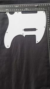 Pickguard Pelindung Body Gitar Telecaster S White 3Ply