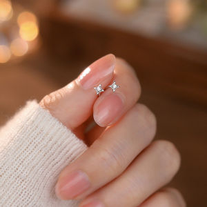 S999 Pure Silver Quadrilateral Star Ear Studs Womens Unique Design Small Star Ear Jewelry Pure Silver Ear Bone Accessories