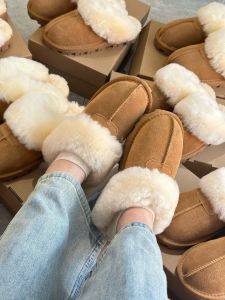 Thickened Woolen Slippers Womens Autumn Winter Couples Fleece Lined Home Indoor Fur Slippers Cover Head Leather Fur Integrated Cotton Slippers