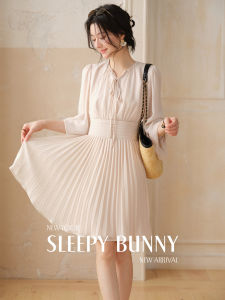 Elegant Cinched Waist Dress Lantern Sleeves