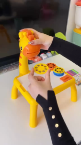 โต๊ะวาดรูปยีราฟ / ช้าง กระดานวาดรูปลบได้ โปรเจคเตอร์ กระดานเขียนลบได้ กระดานแม่เหล็ก กระดานไม้ 2 In1 (กระดานดำ + กระดานไวท์บอร์ด)