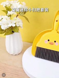 Small Animal Cleaning Brush Hamster Cage Mini Broom Dustpan Set Hedgehog Guinea Pig Bedding Cleaner Set Sweep