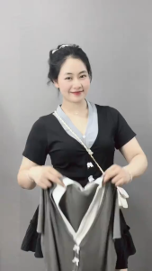 Set bộ Bigsize Nữ áo kiểu tay ngắn cổ tim phối viền gắn nơ mix chân váy bèo có quần bảo hộ size 60-92kg - SET977