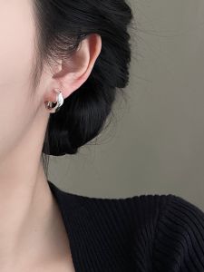 Silver Circle Earrings Womens No Piercing round Face Vintage Court Style Alloy Fashion Jewelry Minky Brand Fresh Outing