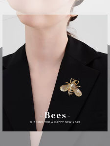 High-End Gift Bee Brooch Girlfriend Gifts Temperament Wild Diamond Golden Pearl Coat Pin Ornament Corsage
