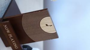 Now Playing Vinyl Record Stand LP Album Holder Wooden Rustic Vinyl Record Display Rack For Living Room Home Decoration