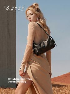 GYXX | Elegant & Luxurious Obsidian Toast Shaped Crossbody Bag