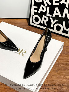 รองเท้าส้นสูงสีดำ ทรงหัวแหลม สำหรับผู้หญิง รองเท้าแต่งงานแบบสวม สไตล์ฝรั่งเศส ดีไซน์เซ็กซี่ วัสดุหนังทาสี