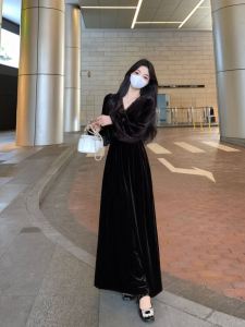 French Hepburn Style Velvet Dress Autumn Winter plus Size Slimming V-Neck Waist-Cinched Long A-Line Skirt High Waist Lantern Sleeve