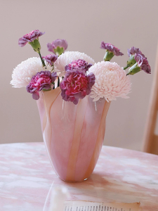 จิตรกรรมฝาผนังสไตล์ฝรั่งเศส จิตรกรรมฝาผนังสีชมพูอ่อน จิตรกรรมฝาผนังสีขาว จิตรกรรมฝาผนังสีส้ม จิตรกรรมฝาผนังสีแดง จิตรกรรมฝาผนังสีน้ำเงิน