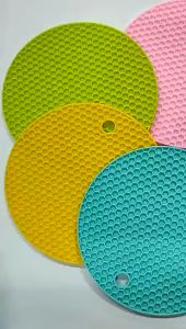 Silicone Pot Holders Thick Hot Pads for Kitchen Heat Resistant Non-slip Mat