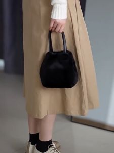 กระเป๋าขนนูมของ Gloria สำหรับผู้หญิง กระเป๋าสะพายของแฟชั่น กระเป๋าแฟชั่นผู้หญิง