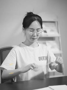 deli | Băng Dính Trong Suốt Rộng Bám Dính Cao Dễ Tearing
