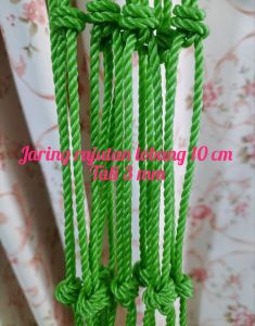 Jaring Tali Pengaman Taman/Basahan Lapangan 1Mx2M Warna Hijau dengan Lusinan 10cm dan Tali 3mm