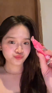 【COD】FDA BUY 1TAKE 1 VC Lip Brightening Serum Skin Care Vitamin C + Camellia Seed Oil + VE Light Lip Lines Moisturizing Lips PH Sensing Lip Improve Lip Color Lip Balm 8G