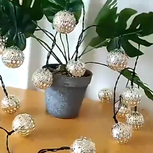 20 Led Solar Steel Golden Sphere Solar Lanterns Christmas Ball Lights Christmas Decoration