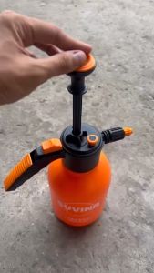 Bình xịt nước tưới cây 2 lít phun sương tưới cây thuốc muỗi vòi xịt điều chỉnh nhiều chế độ chế độ tưới tự động van giảm áp công nghệ Hàn Quốc.