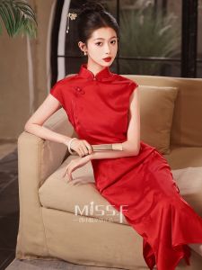Red Chinese Style Wedding Dress Cheongsam Engagement Ceremony Dress Young High-End Feeling Bridegroom Wine Offering Costume