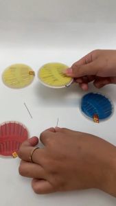 Klik-Beli (PAKET ISI 3 PCS) Jarum Jahit Tangan Piring Set Isi 12 Assorted Needle Compacts Jarum Stainless Set Wadah Bundar