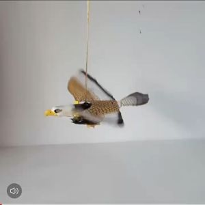 【COCO MALL】เหยี่ยวไล่นก ไล่นกพิราบ เหยี่ยวไล่นกมีเสียงขยับได้ มีเสียง มีไฟที่ตา ปีกขยับได้ อุปกรณ์ไล่นก