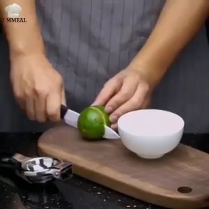 Dụng Cụ Vắt Chanh Ép Chanh Tắc Bằng Inox Cao Cấp