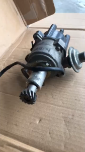 NISSAN VANETTE C22 DATSUN DISTRIBUTOR ORIGINAL USED NOT RECOND second hand