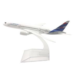 JASON TUTU 16CM LATAM Airlines Boeing 787 Aircraft Model Planel Airplane Diecast Metal 1/400 Scale Planes Collect Gifts