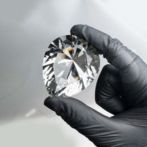 Đạo Cụ Pha Lê Đỏ Lớn Delta Action Game Heart of Africa K9 Grade Gift for Men Model Diamond Prop Sun Hunter Toy Brand