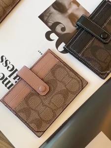 Portable Ultra-Slim High-End Card Holder for Multiple Cards