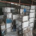 Kệ inox 3 tầng tấm  , nhiều kích thước khác nhau . Hàng dày dặn và chắc chắn .. 