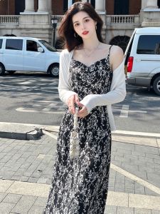 ชุดเดรสยาวปานกลางผ้าชีฟองลายดอกไม้สไตล์ฝรั่งเศส ฤดูร้อน ฤดูใบไม้ร่วง ฤดูใบไม้ผลิ ฤดูหนาว ชุดเดรสชายหาด แขนกุด คอวี