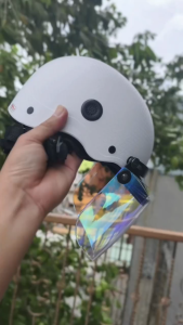 Nón bảo hiểm 1/2 Camry màu Trắng cacbon gắn kính bogo che nắng chống bụi chính hãng cao cấp