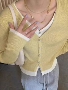 เสื้อคาร์ดิแกนถักคอวีสั้นสำหรับผู้หญิง เสื้อคลุมกันหนาวแบบสวมหัว แขนยาว สไตล์เกาหลี ปกติ ฤดูใบไม้ร่วง 2024