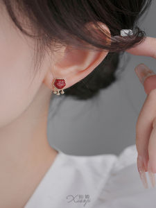 Elegant Red Safety Lock Ear Cuff in Traditional Chinese Style Fashionable Spring Summer Ear Jewelry for Women  Outright